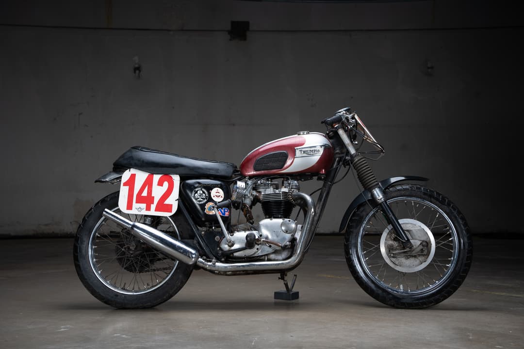 Bitsa Bonneville AHRMA classic production roadracer #142
